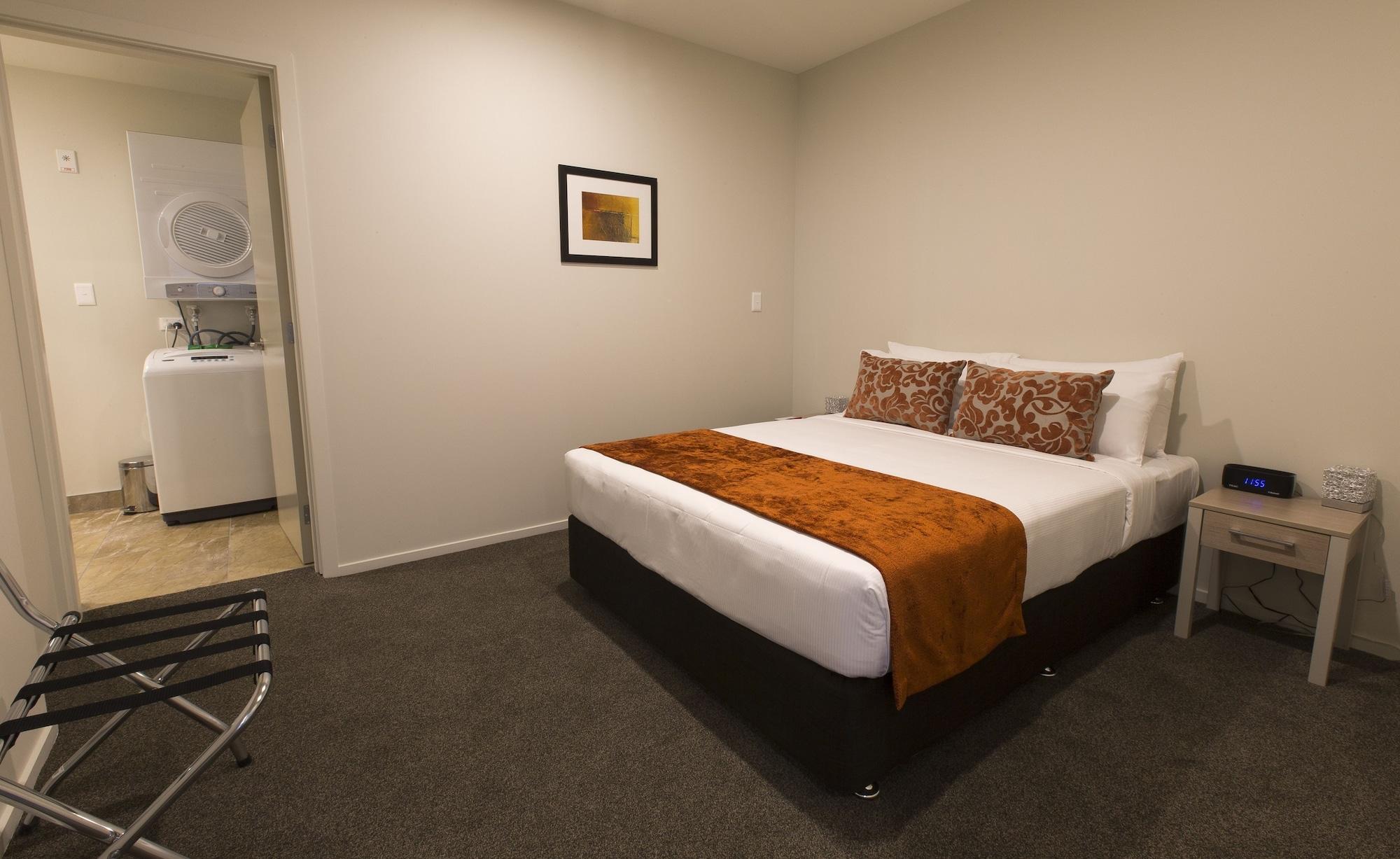 Ramada Suites By Wyndham Christchurch City Esterno foto