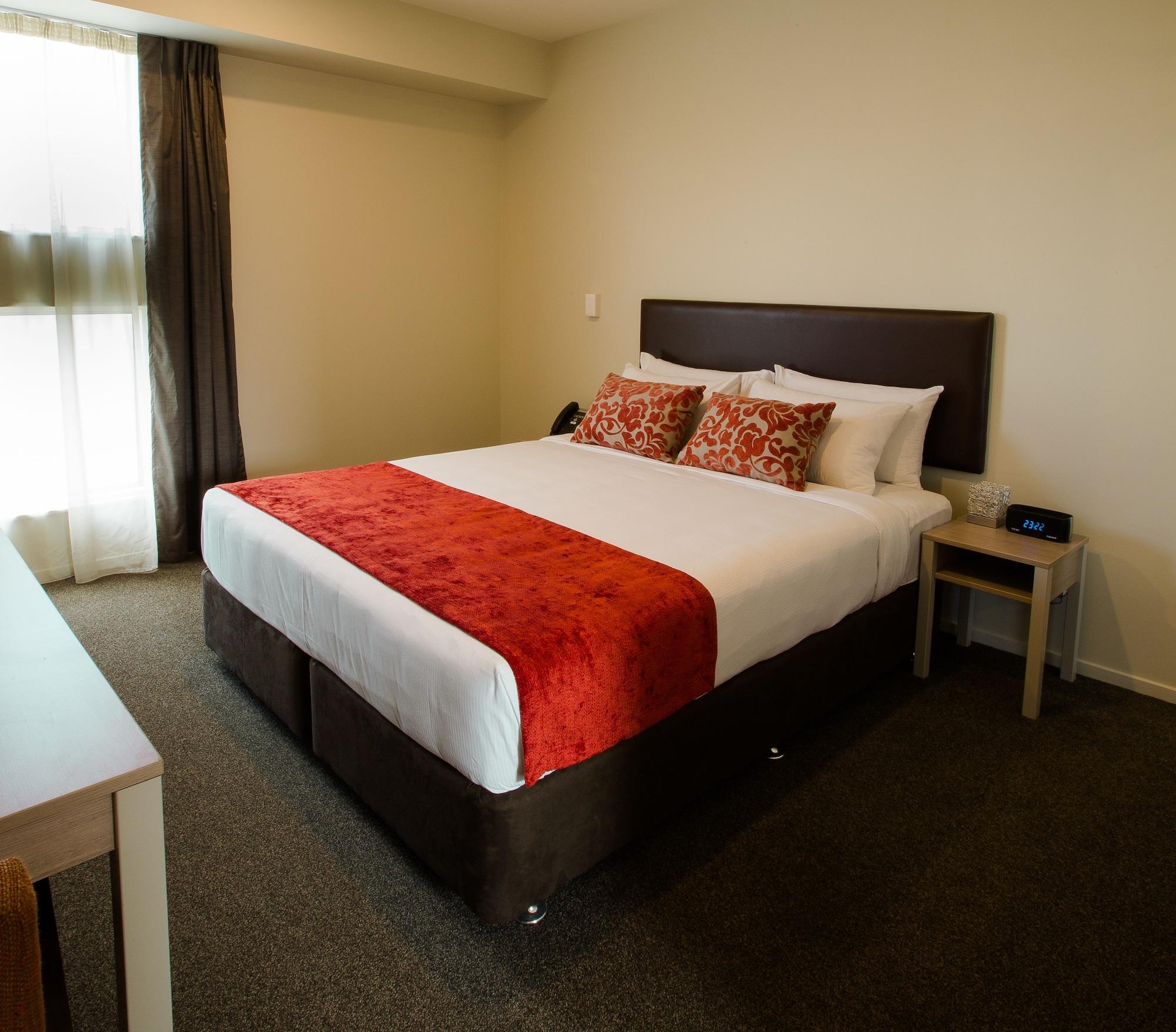 Ramada Suites By Wyndham Christchurch City Esterno foto