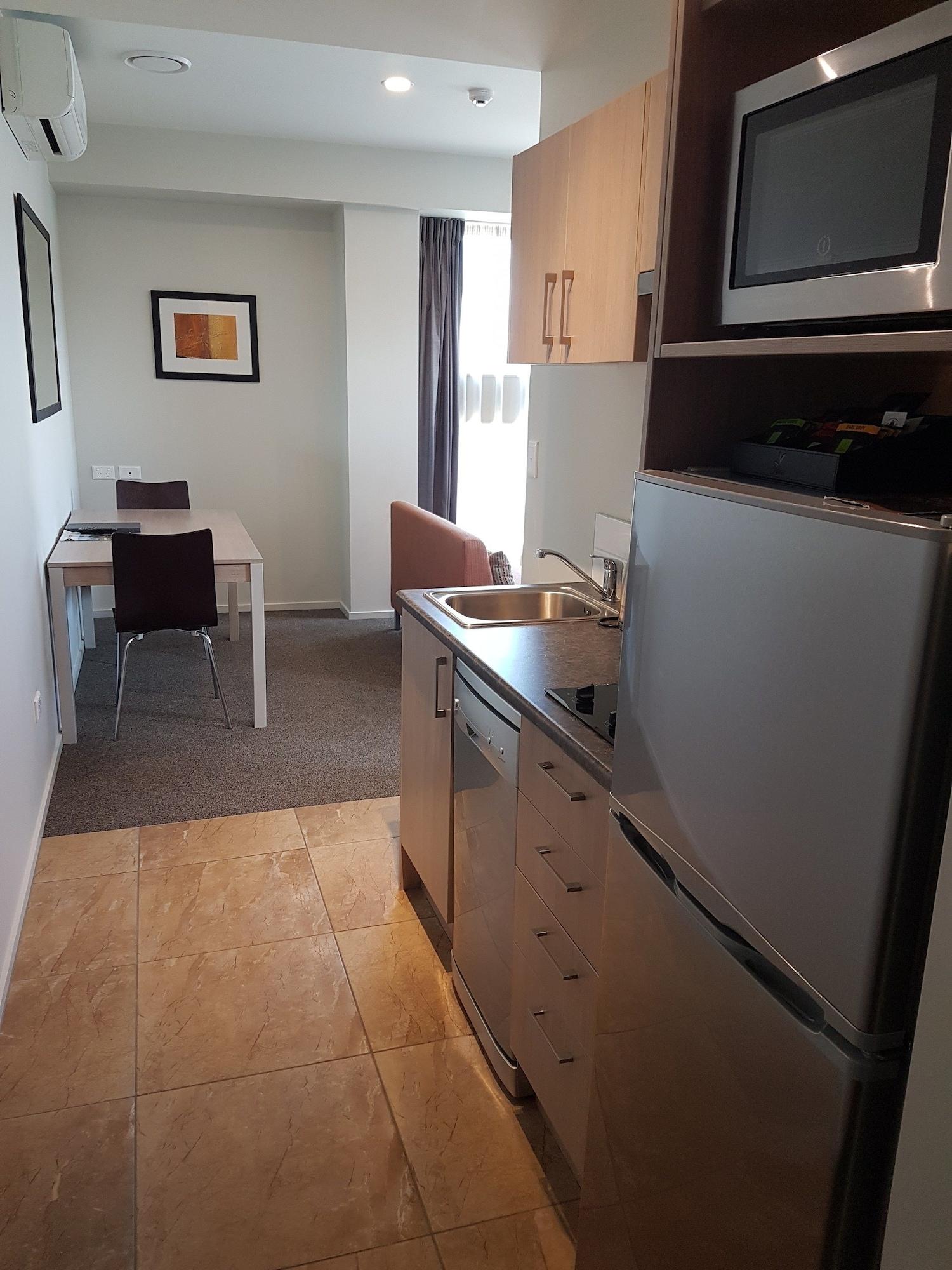 Ramada Suites By Wyndham Christchurch City Esterno foto