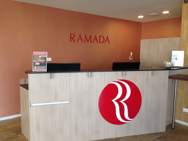 Ramada Suites By Wyndham Christchurch City Esterno foto