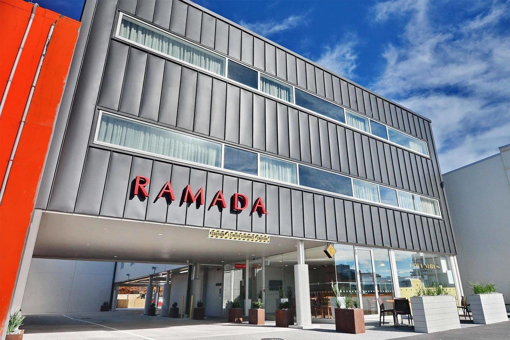 Ramada Suites By Wyndham Christchurch City Esterno foto